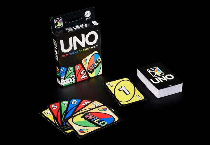 Uno 50th Anniversary Card Game / Jeu de cartes du 50e anniversaire