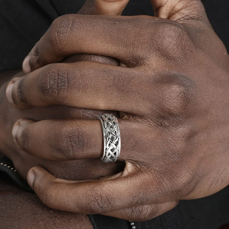 Bague anti-stress tournante enchantée.