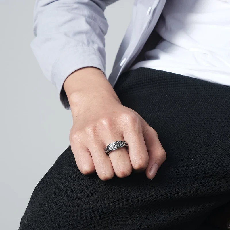 Bague anti-stress Viking tournante
