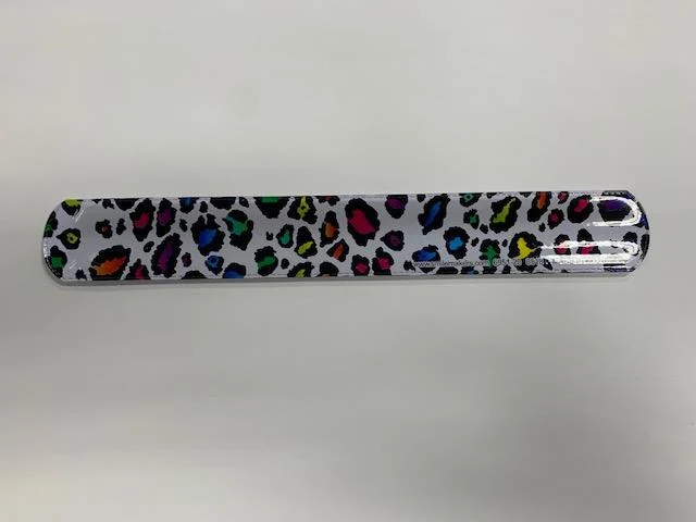 Slap Bracelet Rainbow Spots / Bracelet à claquer à pois arc-en-ciel