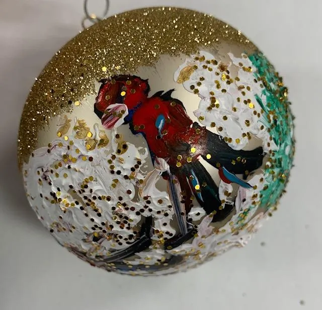 Ornament by Katerina Mertikas - 2 Children Playing Hockey (Gold Ornament) / Ornement doré par Katerina Mertikas - 2 enfants jouant au hockey