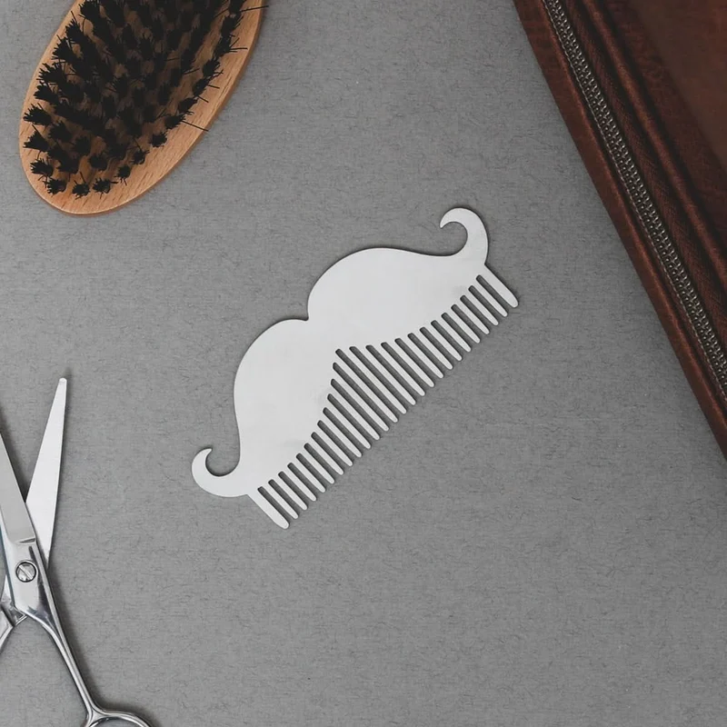 PEIGNE MOUSTACHE