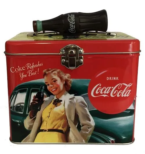 Coca-Cola Tin Square Lunch Box - Coke Refreshes You Best / Boîte à lunch carrée en métal - Coke vous rafraîchit au mieux