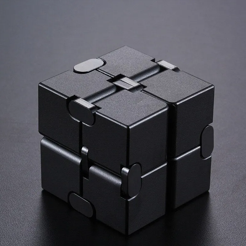 Cube infini métal coloré