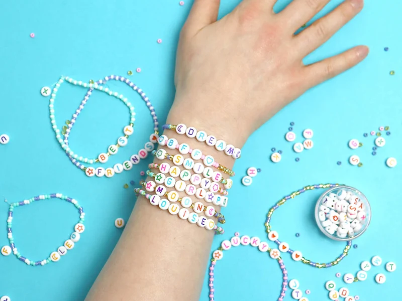 Mon coffret d’artiste – Mes bracelets à messages - Auzou