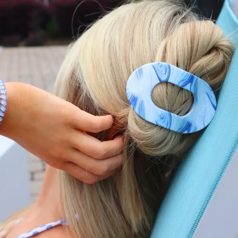 Teleties Tide & True Medium Flat Round Hair Clip
