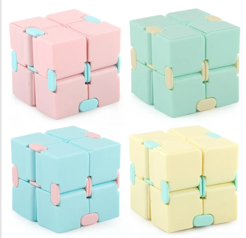 Cube infini de décompression