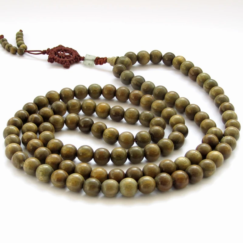 Collier de méditation de perles en bois de santal