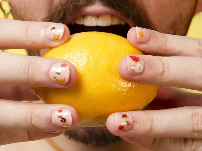 Stickers Nail art Yummy - Set de 120 stickers ongles OMY