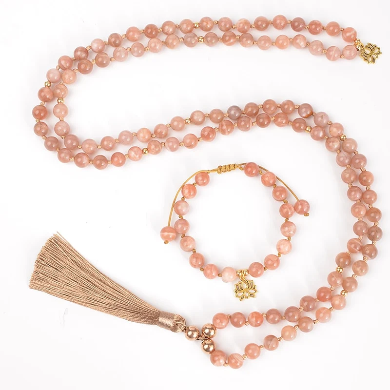 Collier Mala en pierre de soleil naturelle et lotus