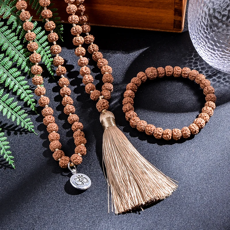 Collier de prière et méditation Rudraksha