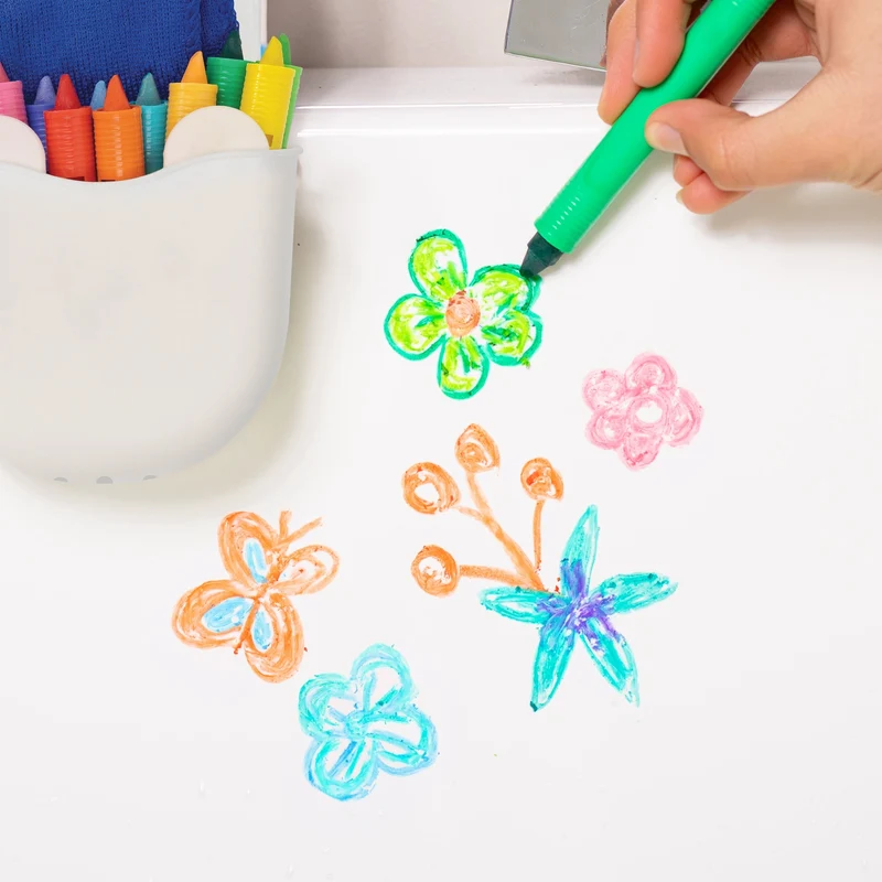 Tiger Tribe Bath Crayon Station Rainbow Splash 12-Piece Set