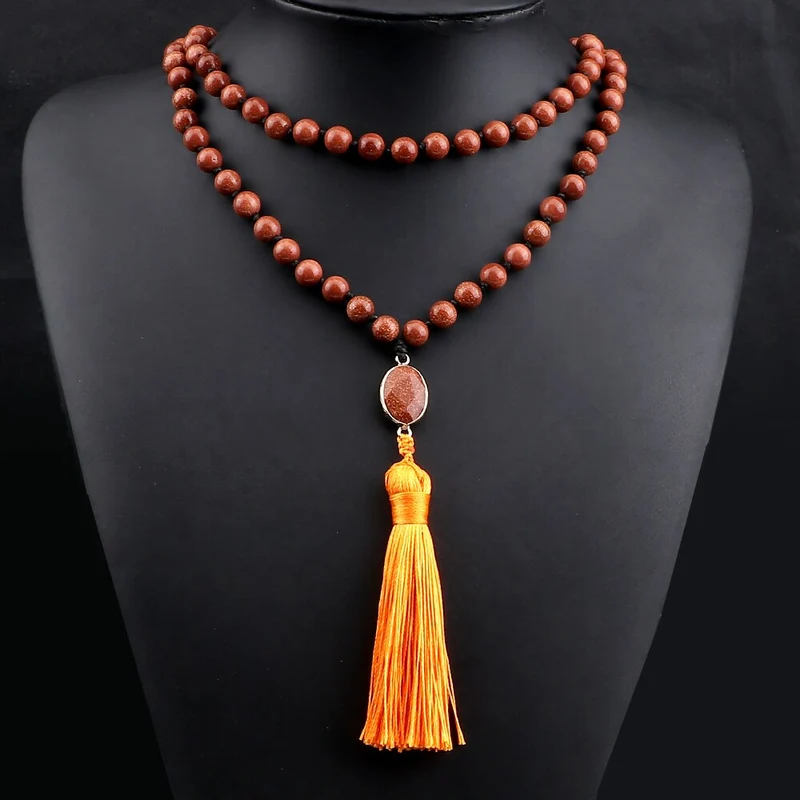 Collier mantra en grès naturel