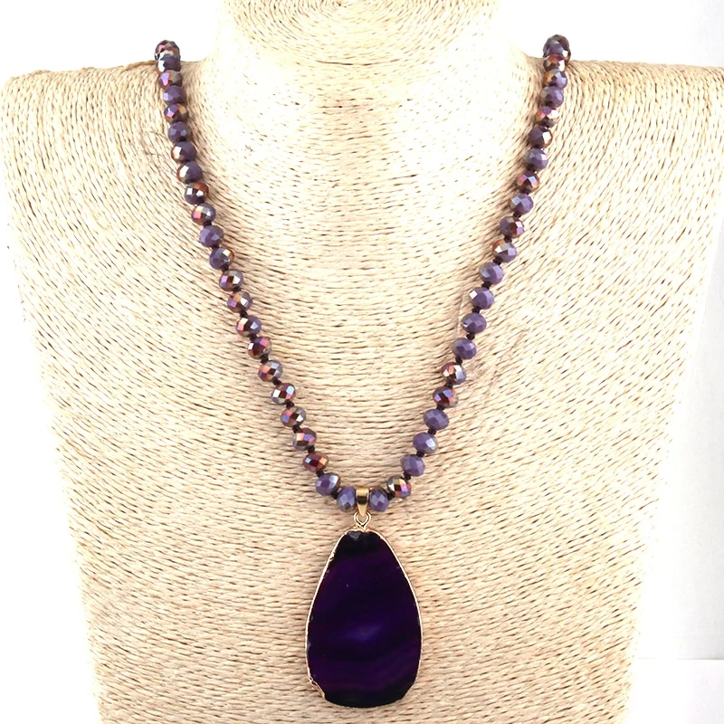 Collier pendentif en pierre d'agate