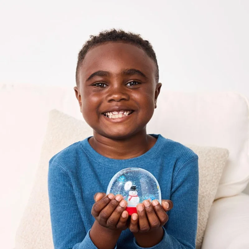 Myo Snow Globe Holiday