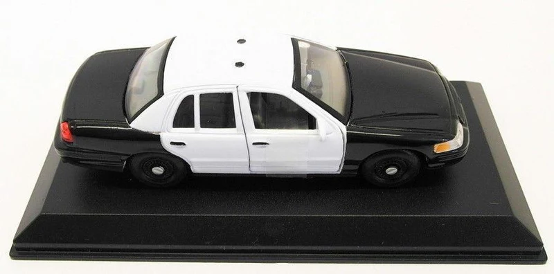 Welly 1999 Ford Crown Victoria Police Car 1:43 Scale Model / Voiture de police miniature à l'échelle 1:43