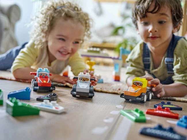 Duplo F1 Team Race Cars