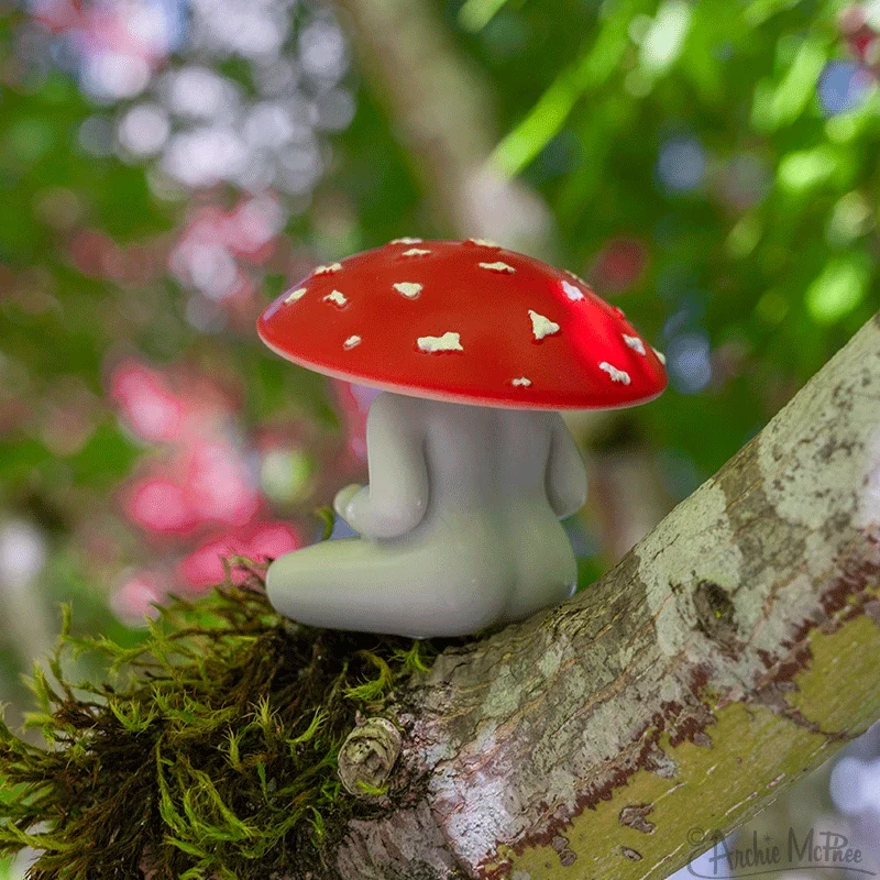 Meditating Mushroom - 1pc