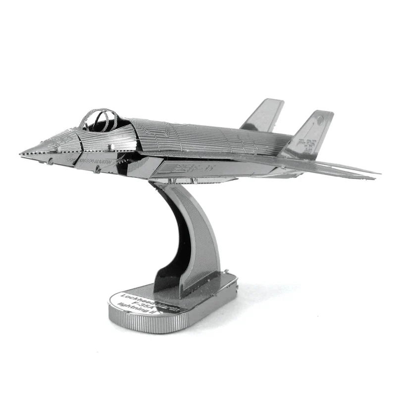 Metal Earth F-35 Lightning II Plane Metal 3D Model / Modèle 3D en métal
