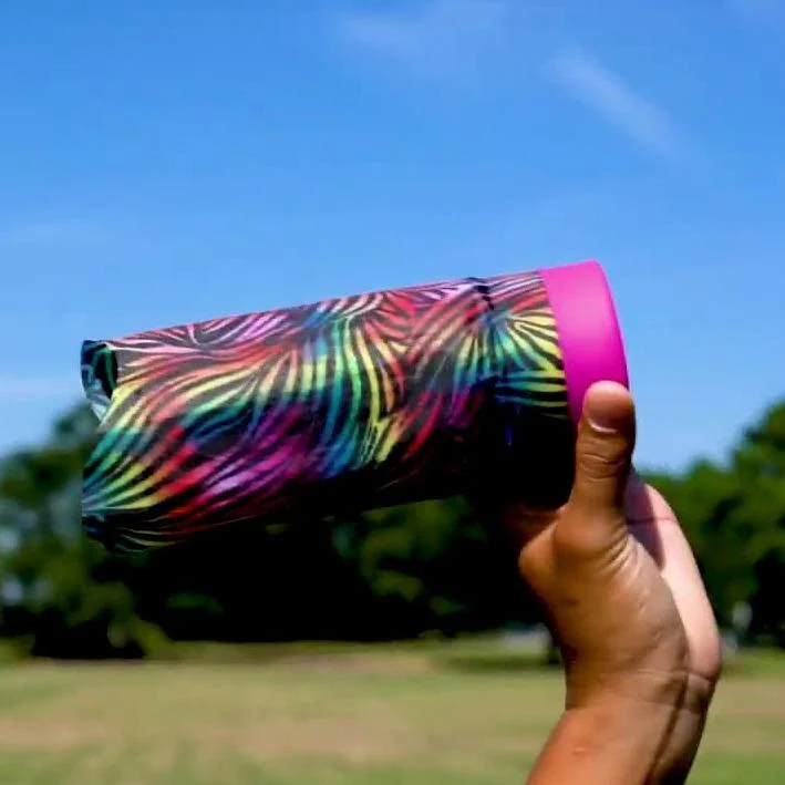 Airlyft - glider flies over 100 feet - random color choice