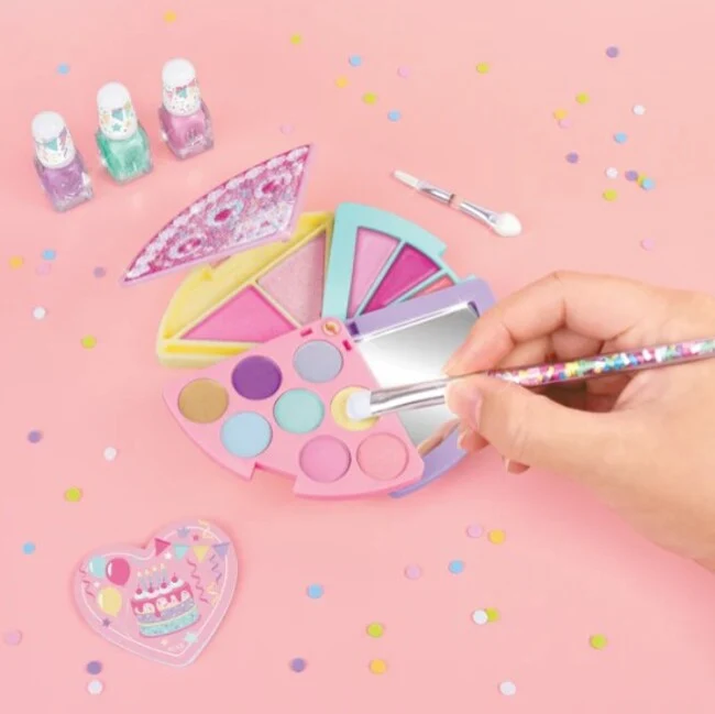 Cake Cosmetic Palette
