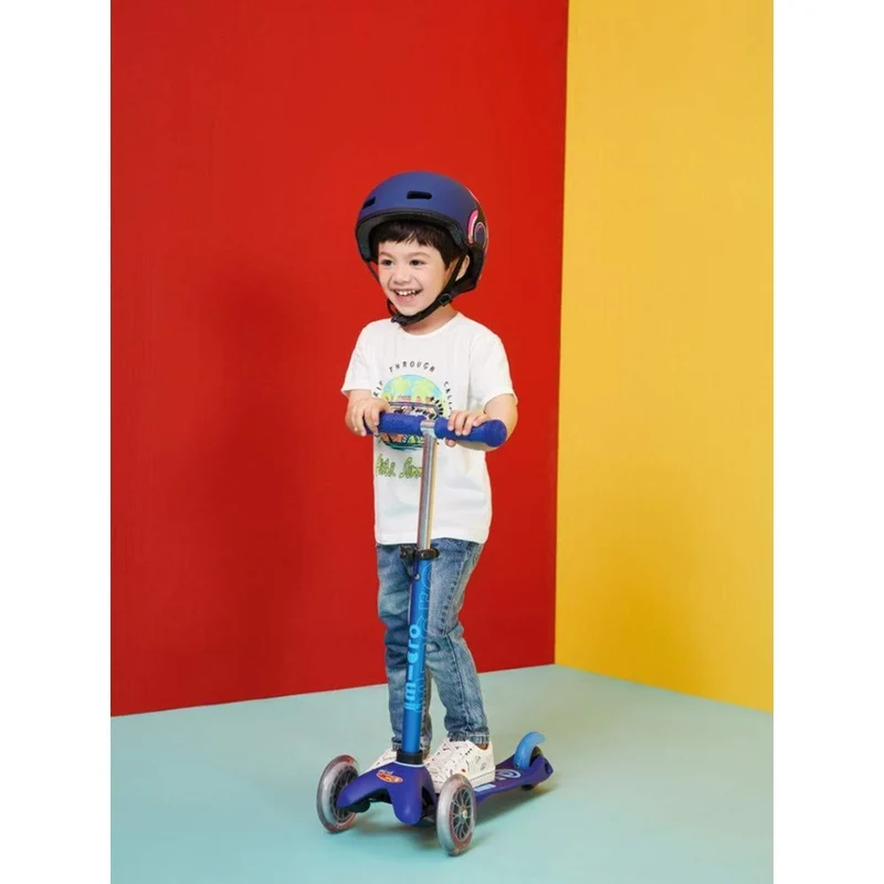 Mini Deluxe Blue Micro Scooter