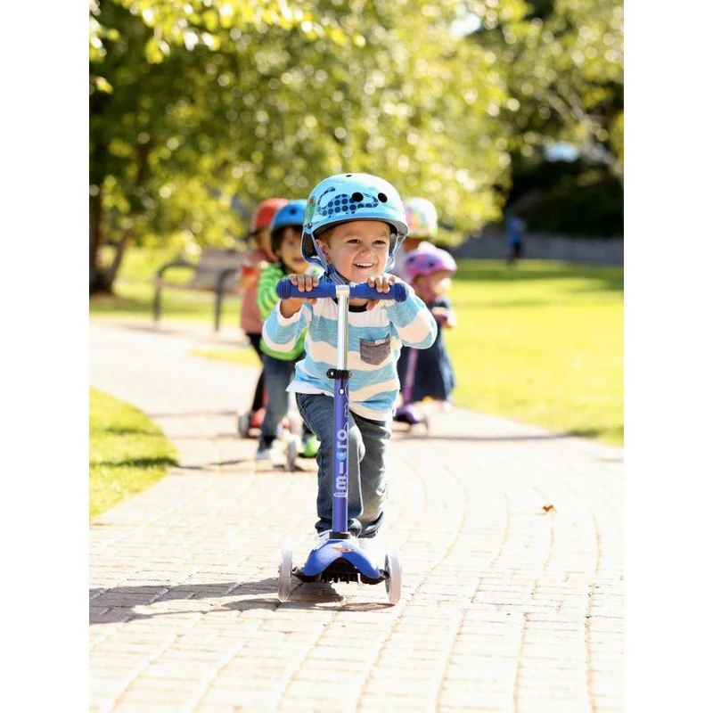 Mini Deluxe Blue Micro Scooter