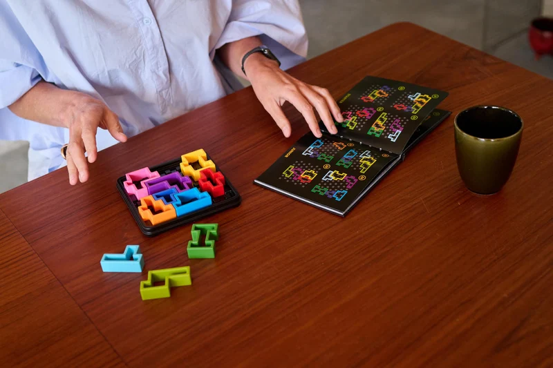 SmartGames IQ Deluxe: Square