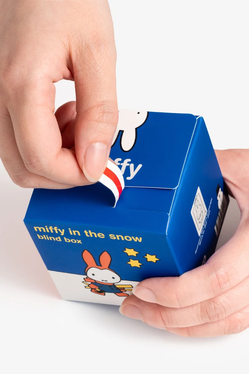 Smoko Miffy in the Snow Blind Box Figure (1 Box)