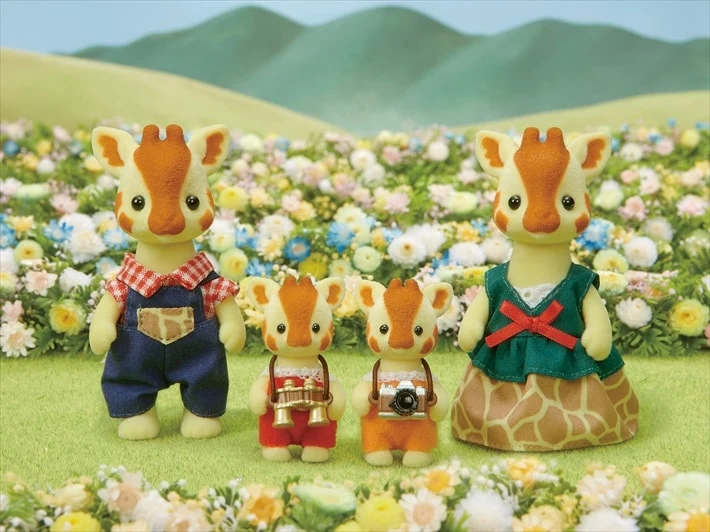 Calico Critter High Branch Giraffe Family