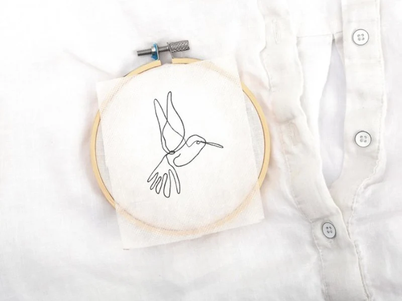 Kit de broderie sur vêtement - Line Art