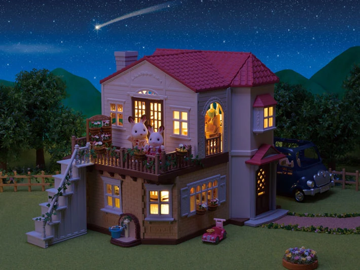 Calico Critters Red Roof Country Home Gift Set