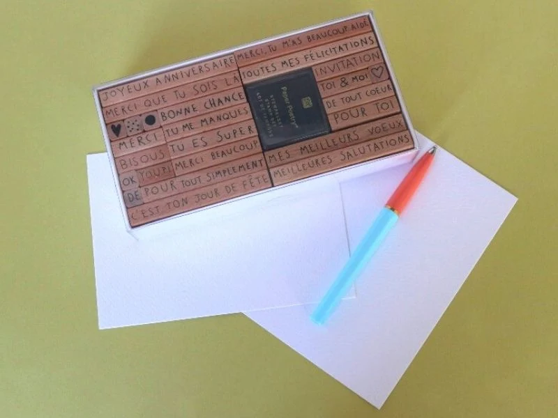 26 tampons à messages avec encre noir - Rico Design