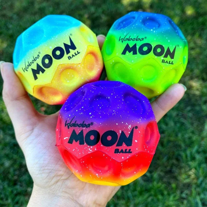 Gradient Moon Ball
