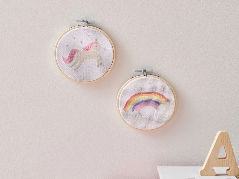 KIT DE BRODERIE ARC-EN-CIEL - RICO DESIGN