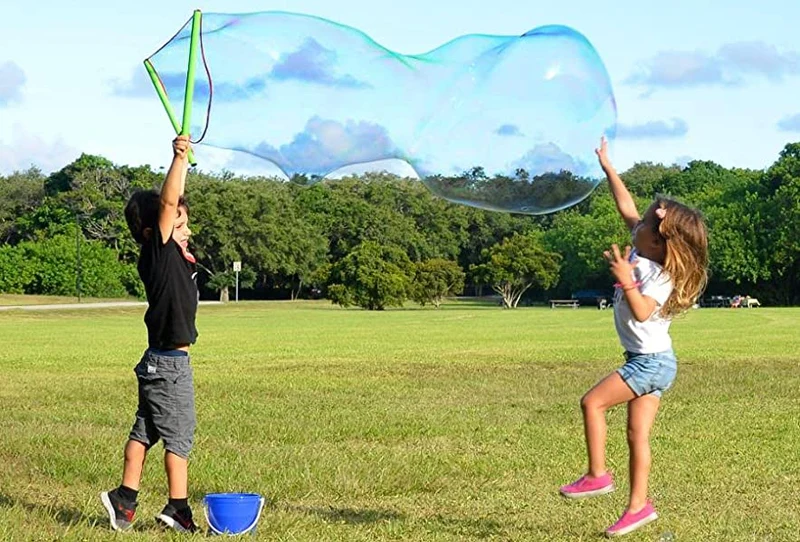 WOWmazing Giant Bubble Kit: Big Bubble Wands & Concentrate!