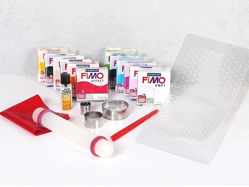 Assortiment 12 pains Fimo + accessoires