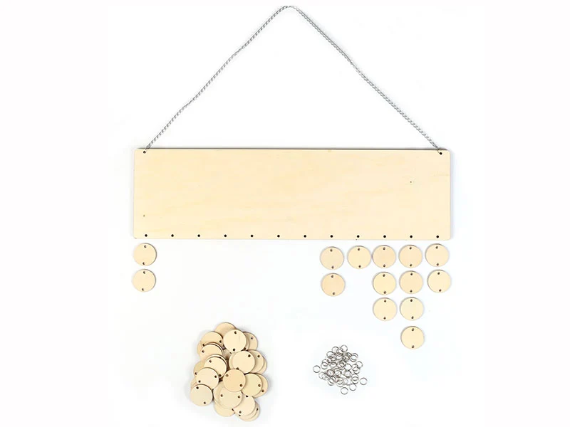 Calendrier des anniversaires en bois 40 x 12 cm