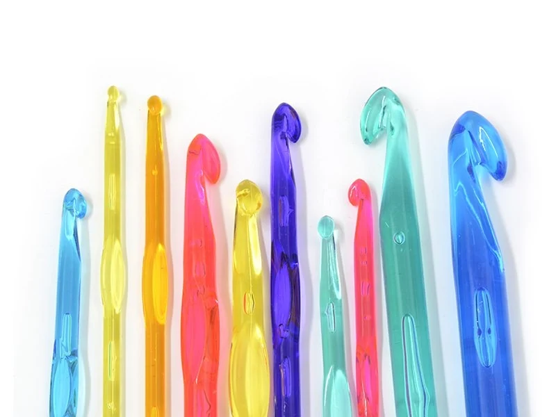 10 Crochets 5 à 15 mm - Plastique