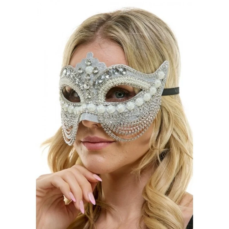 White Venetian Mask with Chains and Pearls, 1 Count